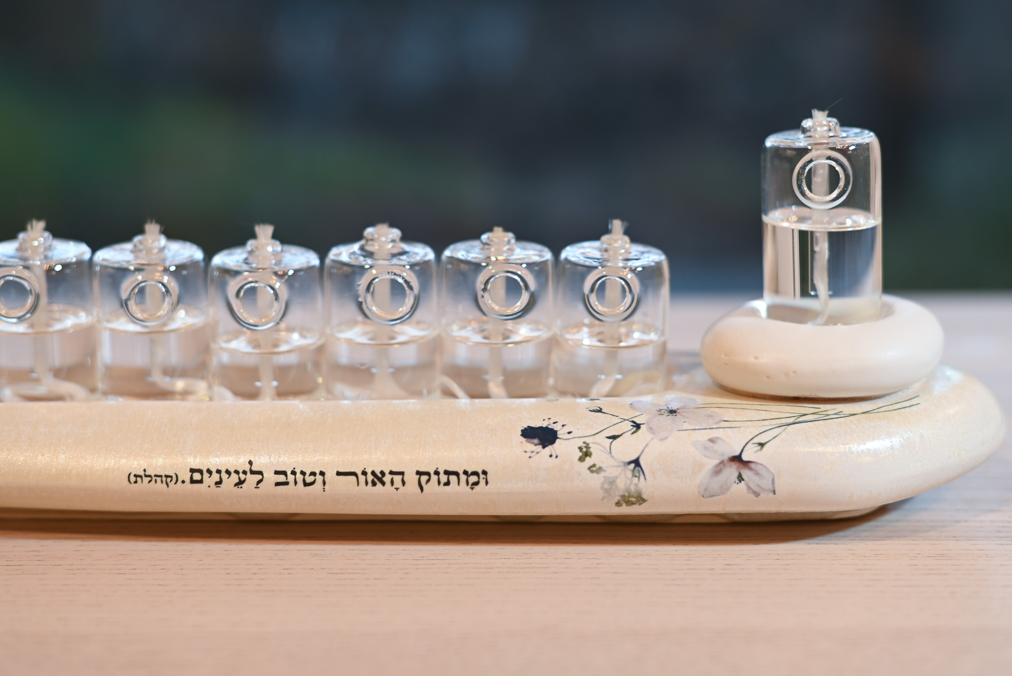 חנוכיה דגם פרח- מתוק האור | קולקציית טבע