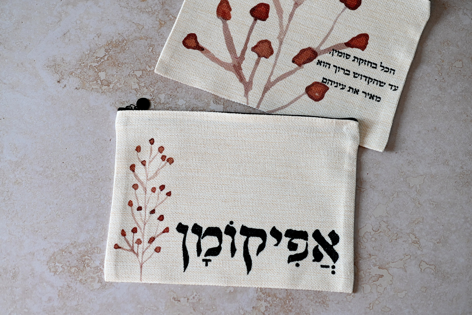 אפיקומן פרח אדום